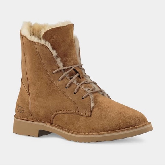 UGG Shoes - NIB Ugg Quincy Boot
